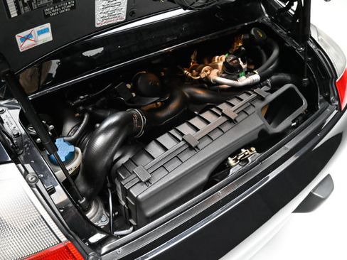 Used 2003 Porsche 911 GT2 RWD image 38