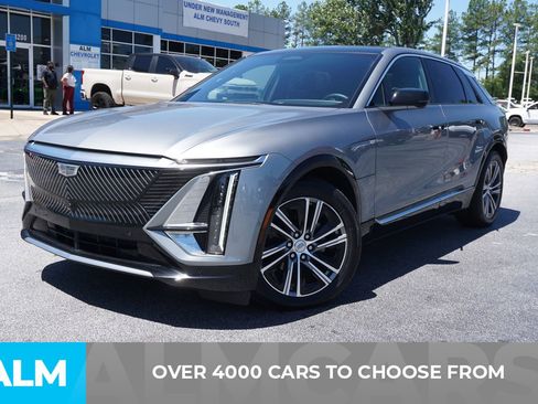 Used 2024 Cadillac Lyriq Luxury AWD/4WD image 3