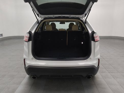 Used 2019 Ford Edge SE image 29