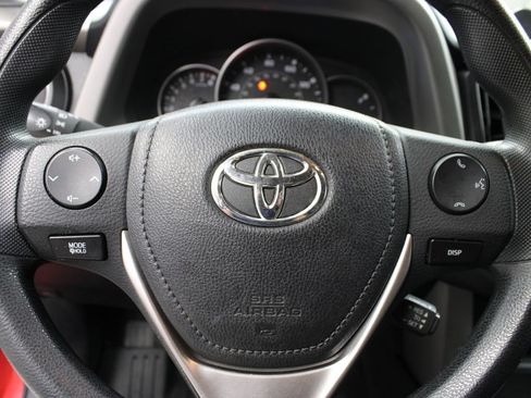 Used 2016 Toyota RAV4 LE AWD/4WD image 42