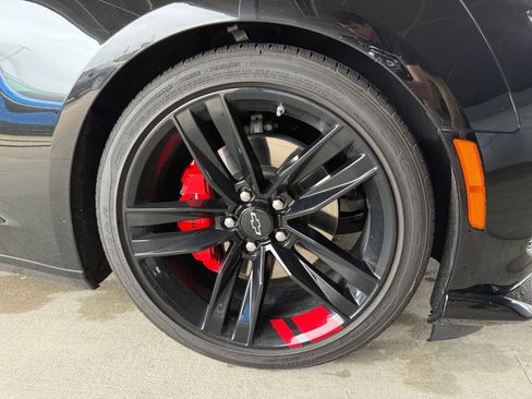 Used 2023 Chevrolet Camaro LT w/ Redline Edition RWD image 10