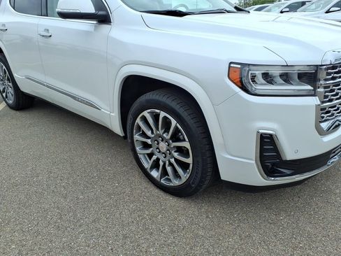 Used 2023 GMC Acadia Denali w/ Denali Ultimate Package AWD/4WD image 4