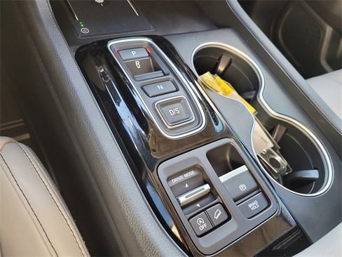 Used 2023 Honda Pilot Touring image 24