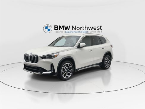 Used 2025 BMW X1 xDrive28i w/ Convenience Package image 9