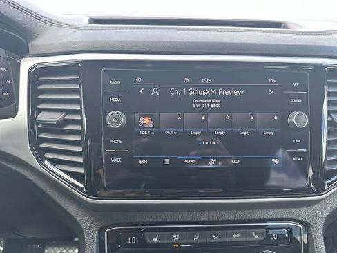 Used 2022 Volkswagen Atlas Cross Sport SE FWD image 25