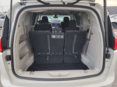 Certified 2017 Chrysler Pacifica Touring Plus w/ Security Group FWD image 8