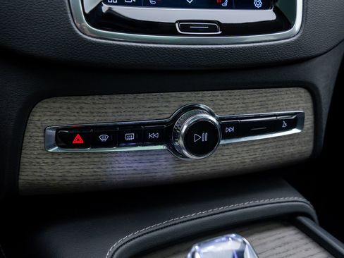 Used 2023 Volvo XC90 B6 Ultimate w/ Protection Package Premier image 28