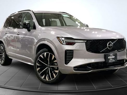New 2026 Volvo XC90 B6 Ultra w/ Lounge Package AWD/4WD image 3