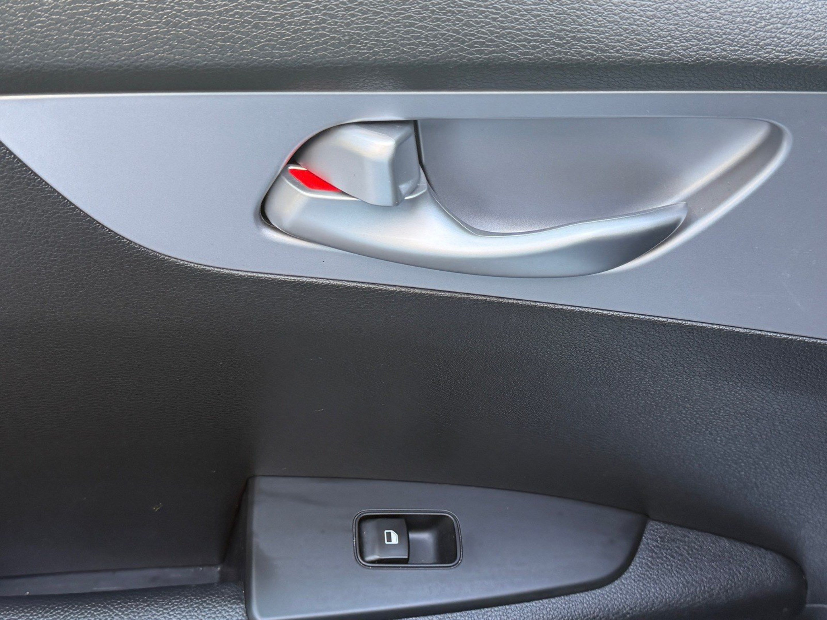 Used 2024 Kia Forte LXS w/ LXS Technology Package FWD image 11