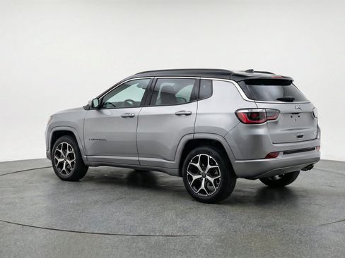 Used 2025 Jeep Compass Limited AWD/4WD image 6