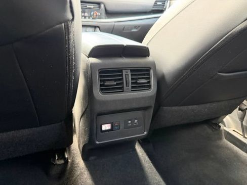 Used 2023 Nissan Rogue SL AWD/4WD image 22