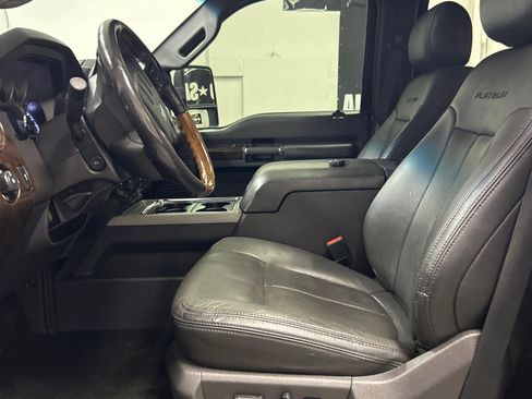 Used 2016 Ford F350 Platinum w/ Platinum Package AWD/4WD image 8
