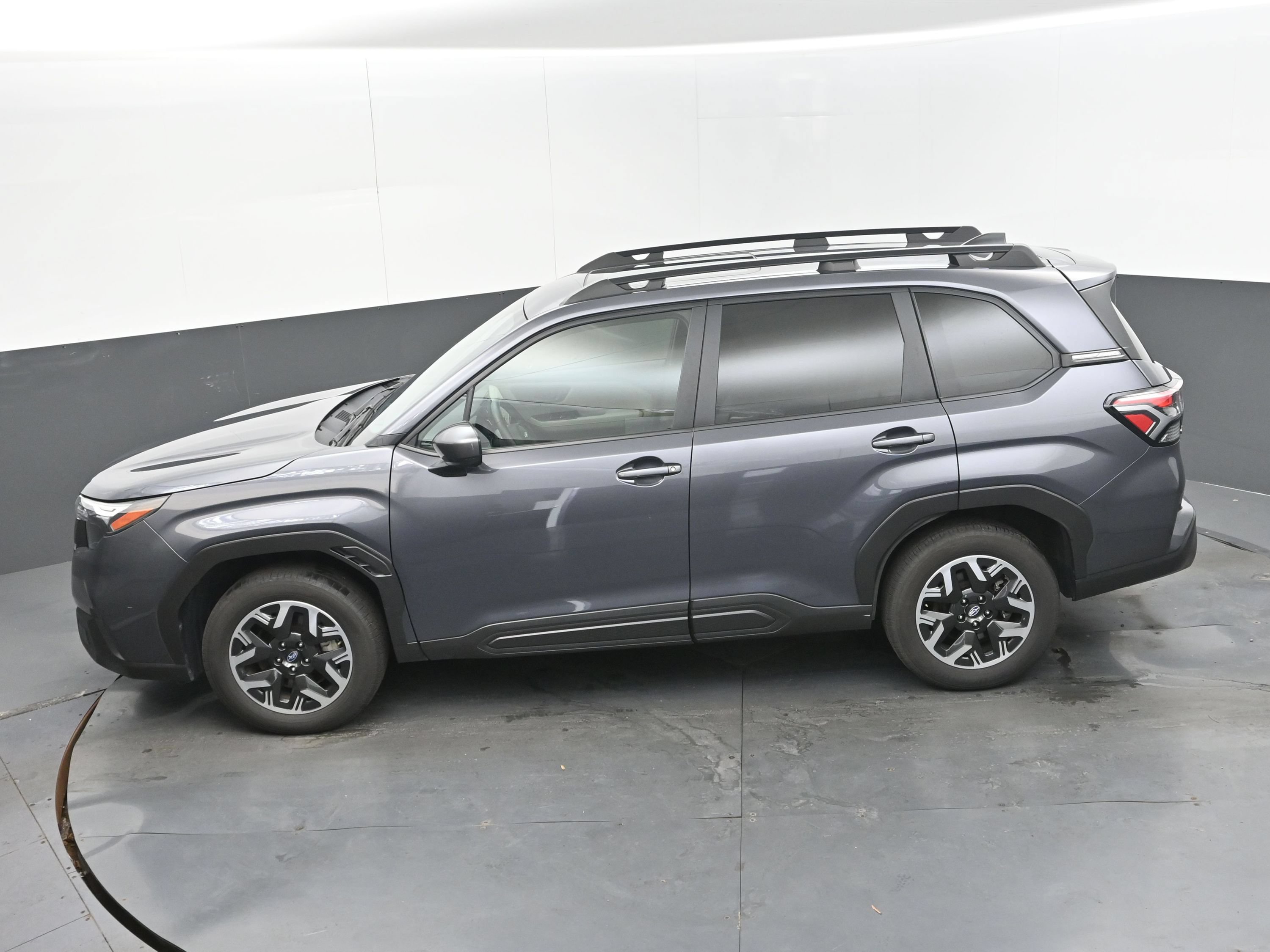 Used 2025 Subaru Forester Premium AWD/4WD image 34