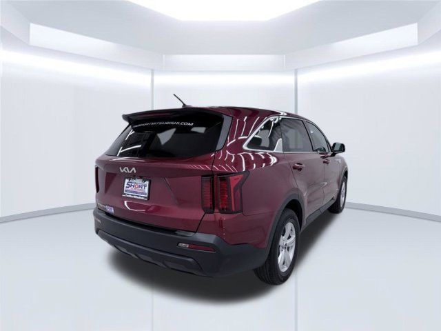 Used 2023 Kia Sorento LX FWD image 2