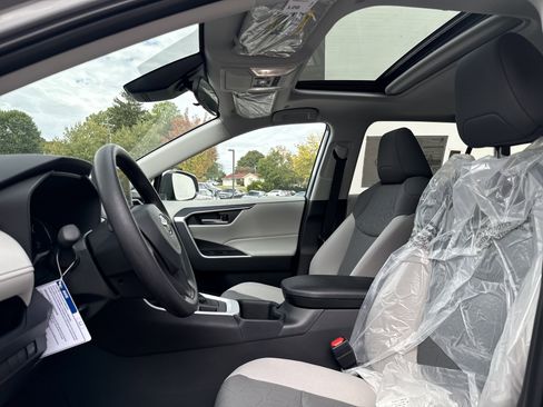 New 2025 Toyota RAV4 XLE image 15