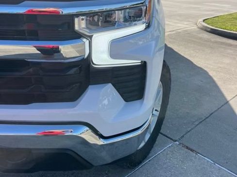 Used 2025 Chevrolet Silverado 1500 LT AWD/4WD image 14
