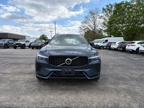 Used 2024 Volvo XC60 T8 Ultimate w/ Climate Package AWD/4WD image 3