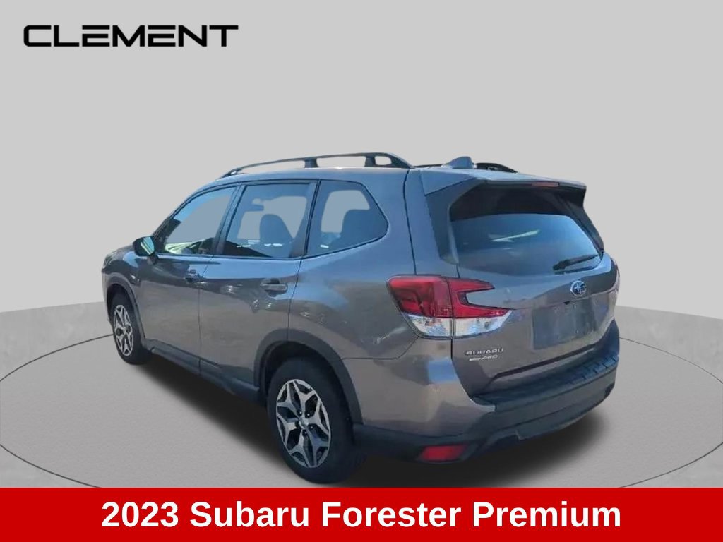 Used 2023 Subaru Forester Premium AWD/4WD image 6