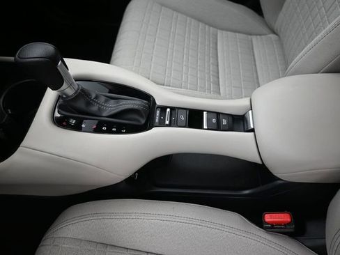 Certified 2024 Honda HR-V LX image 20