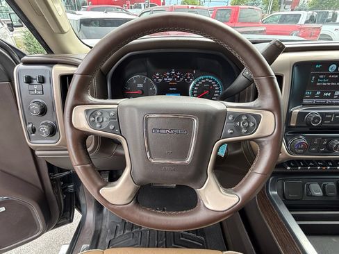 Used 2018 GMC Sierra 2500 Denali w/ Duramax Plus Package AWD/4WD image 16