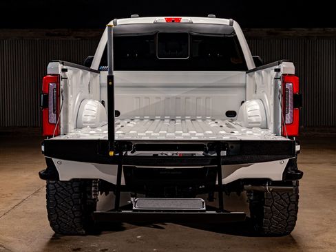 Used 2026 Ford F250 Platinum image 9