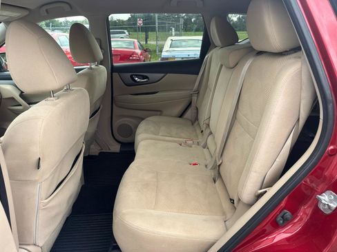 Used 2016 Nissan Rogue S w/ Appearance Package AWD/4WD image 11