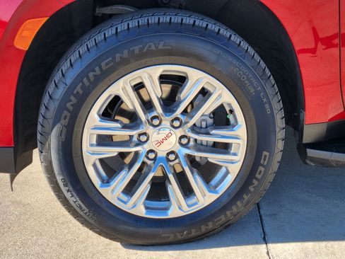 Certified 2022 GMC Yukon SLT w/ SLT Luxury Package image 12