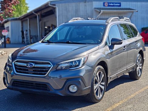 Used 2018 Subaru Outback 2.5i Limited AWD/4WD image 4