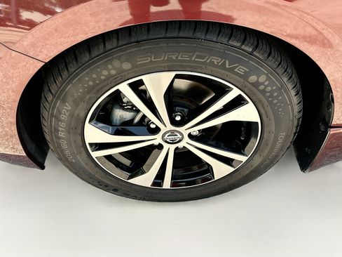 Used 2020 Nissan Sentra SV image 30