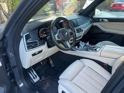 Used 2022 BMW X7 M50i image 18
