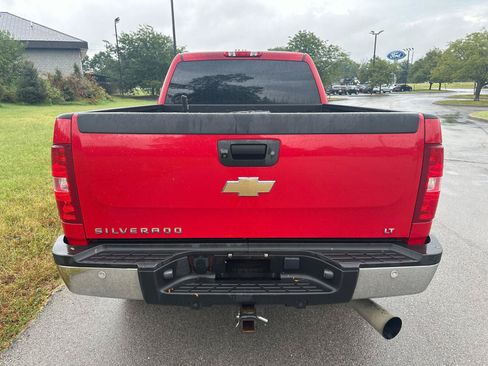 Used 2010 Chevrolet Silverado 2500 LT w/ Interior Plus Package AWD/4WD image 6