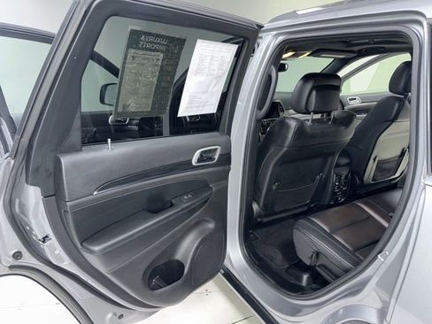 Used 2019 Jeep Grand Cherokee Limited AWD/4WD image 27