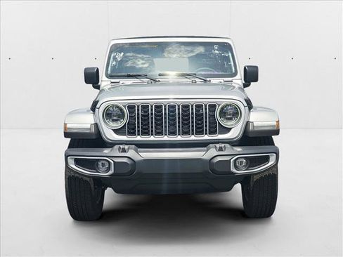 Used 2024 Jeep Wrangler Sahara image 2
