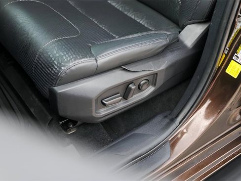 Used 2024 Toyota Tundra Limited w/ Power Package image 11