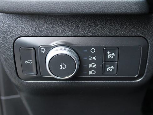 Used 2020 Ford Escape SEL image 12