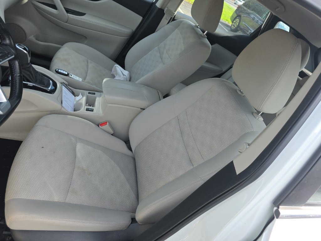 Used 2021 Nissan Rogue Sport SV AWD/4WD image 11