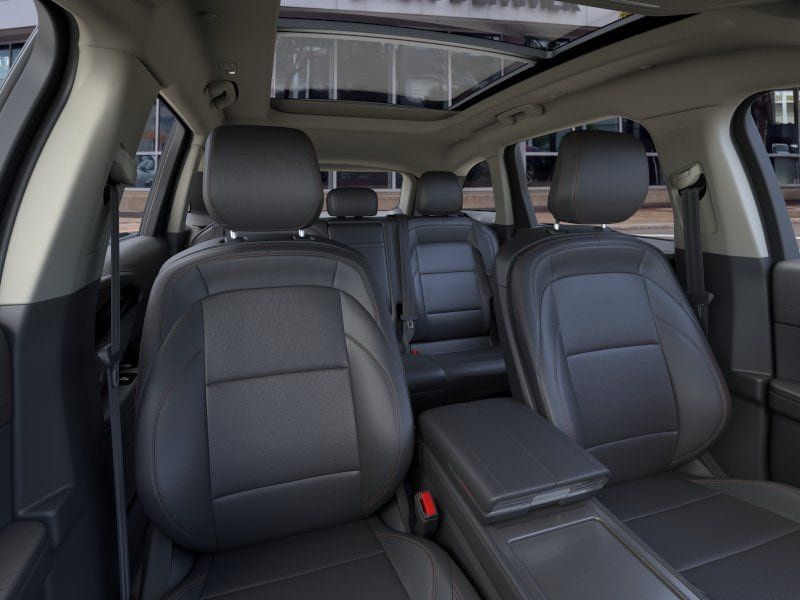 Used 2026 Lincoln Nautilus Premier w/ Equipment Group 102A AWD/4WD image 10