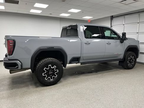 Used 2024 GMC Sierra 3500 AT4 w/ AT4 Premium Plus Package AWD/4WD image 11