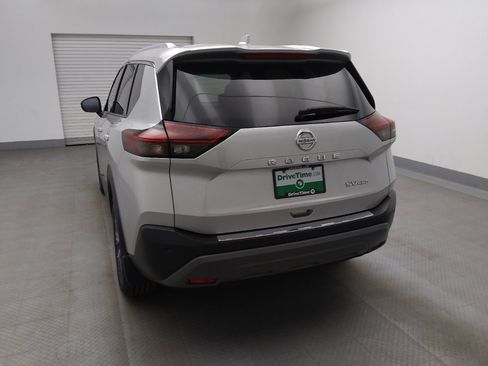 Used 2021 Nissan Rogue SV w/ Premium Package image 6