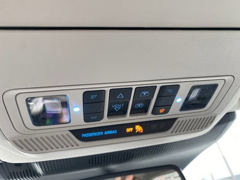 Used 2025 Ford Explorer Platinum w/ Ultimate Package image 36