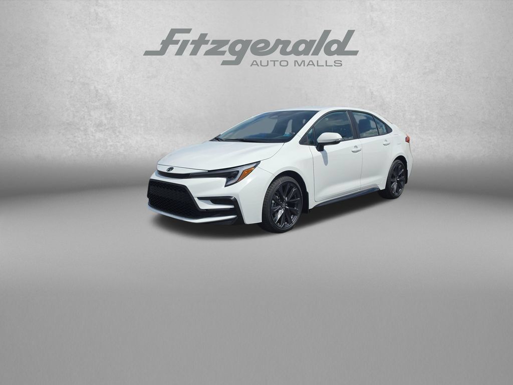 Used 2026 Toyota Corolla SE FWD image 3