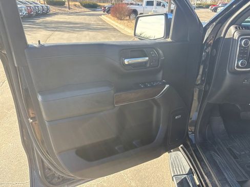 Used 2019 GMC Sierra 1500 SLT w/ SLT Premium Plus Package image 17