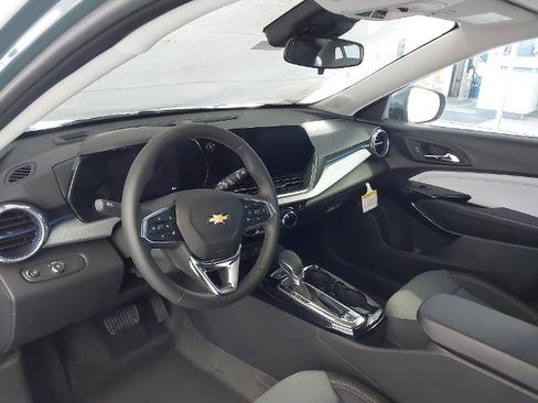 New 2026 Chevrolet Trax LT w/ LT Convenience Package image 2