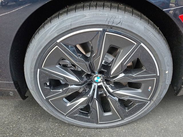 New 2026 BMW 760i xDrive w/ Executive Package AWD/4WD image 8
