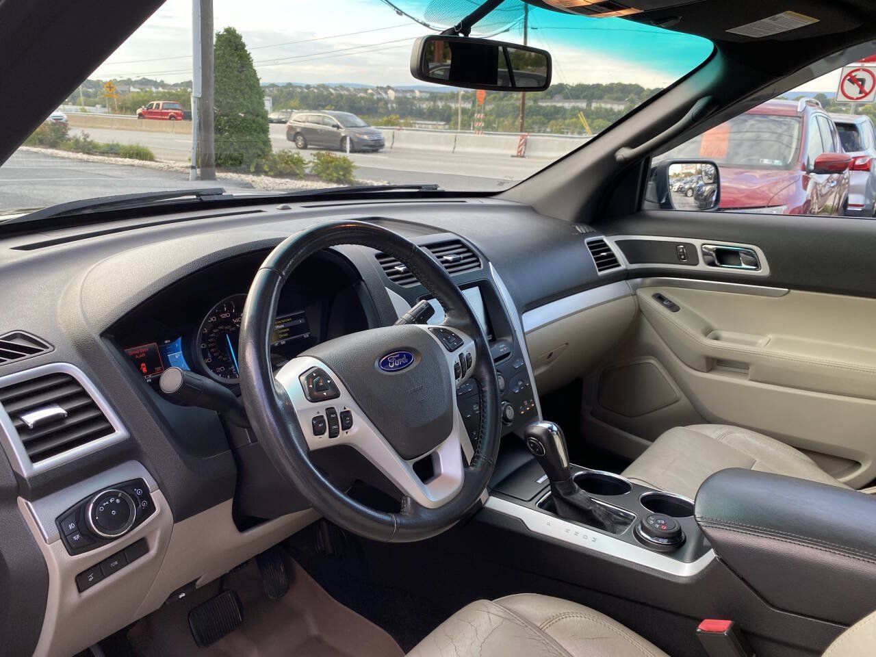Used 2012 Ford Explorer XLT AWD/4WD image 11