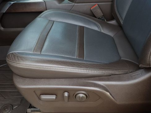 Used 2020 GMC Sierra 2500 Denali w/ Denali Ultimate Package image 22