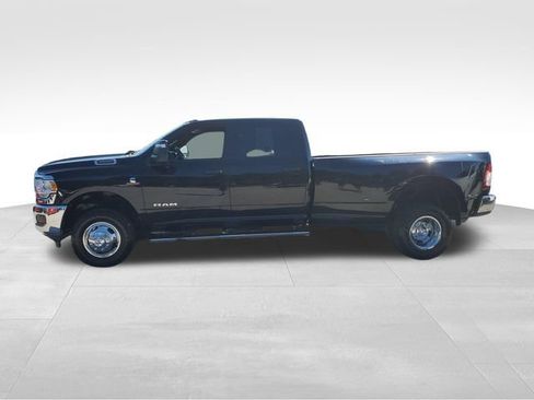 Used 2023 RAM 3500 Big Horn AWD/4WD image 7