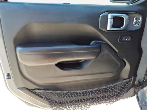Used 2018 Jeep Wrangler Unlimited Sport S AWD/4WD image 13