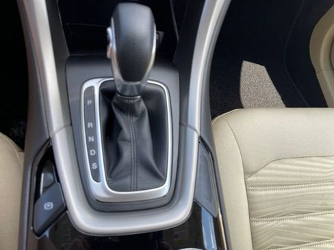 Used 2016 Ford Fusion SE FWD image 20
