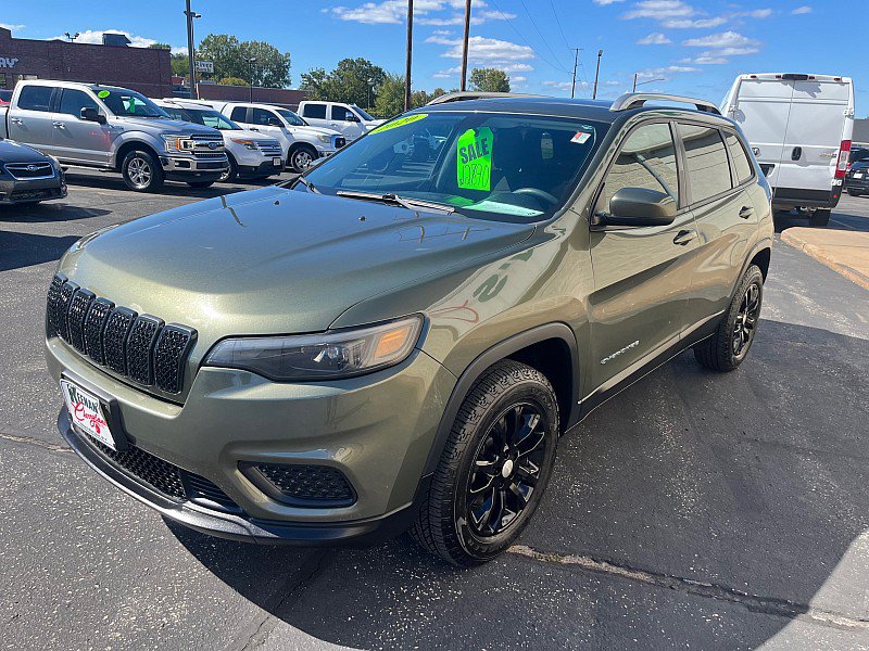 Used 2020 Jeep Cherokee Latitude AWD/4WD image 4